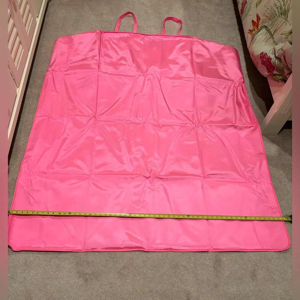 Lilly Pulitzer Pink and Blue Floral foldable picnic blanket tote - Picture 7 of 10